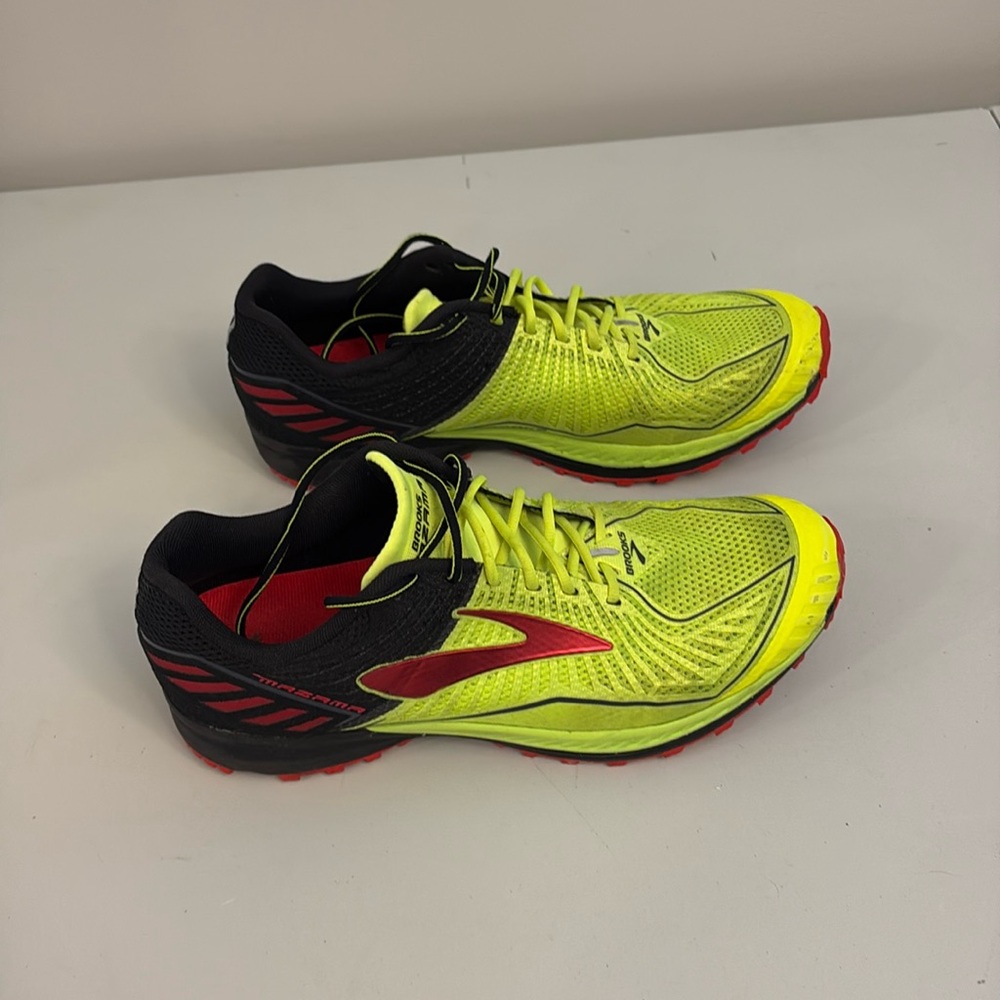 Brooks Men's Size 8 Mazama Black Yellow Trail Running Shoes